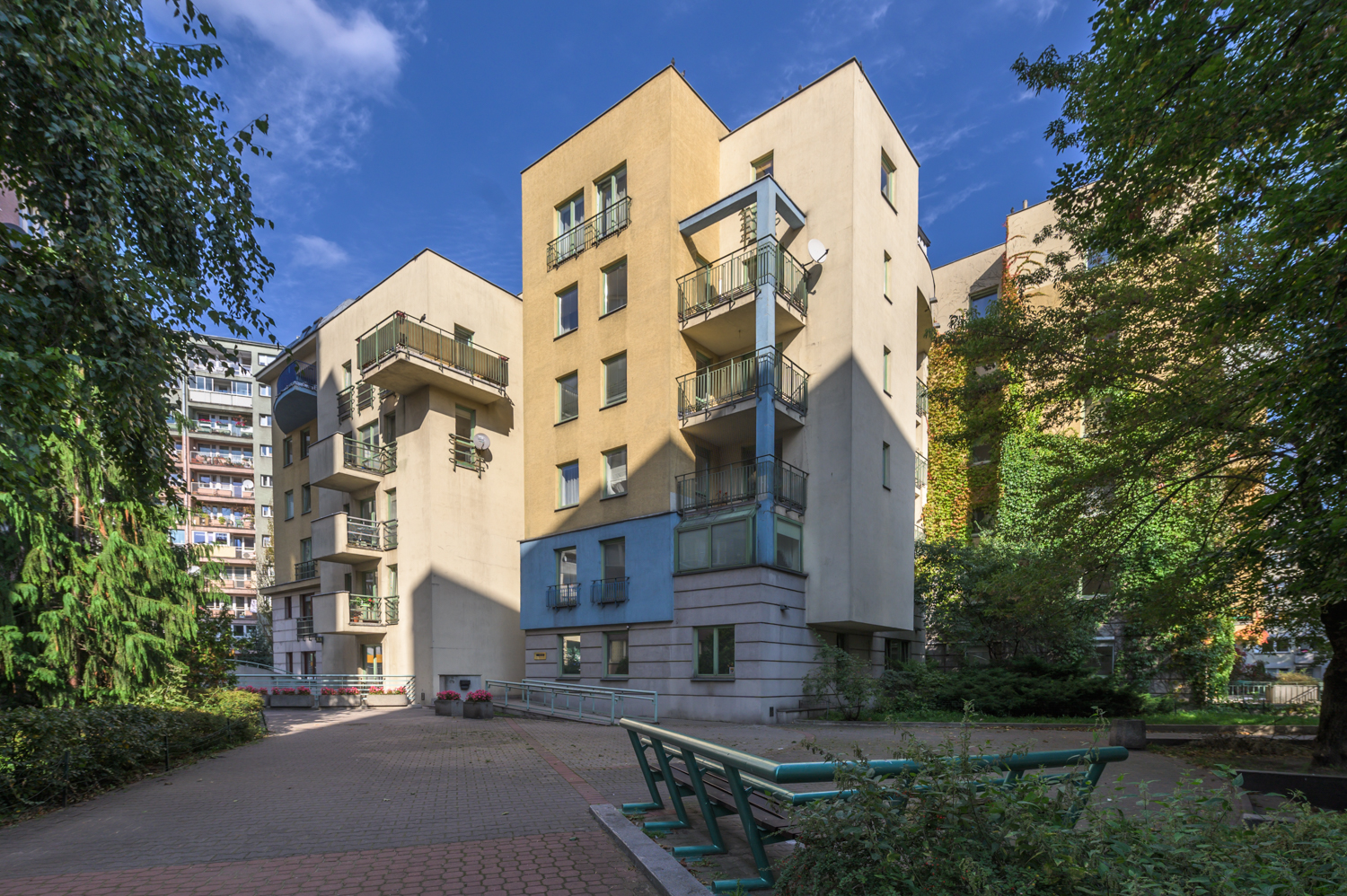 Zdjęcie architektury budynku Budynek mieszkalno-usługowy